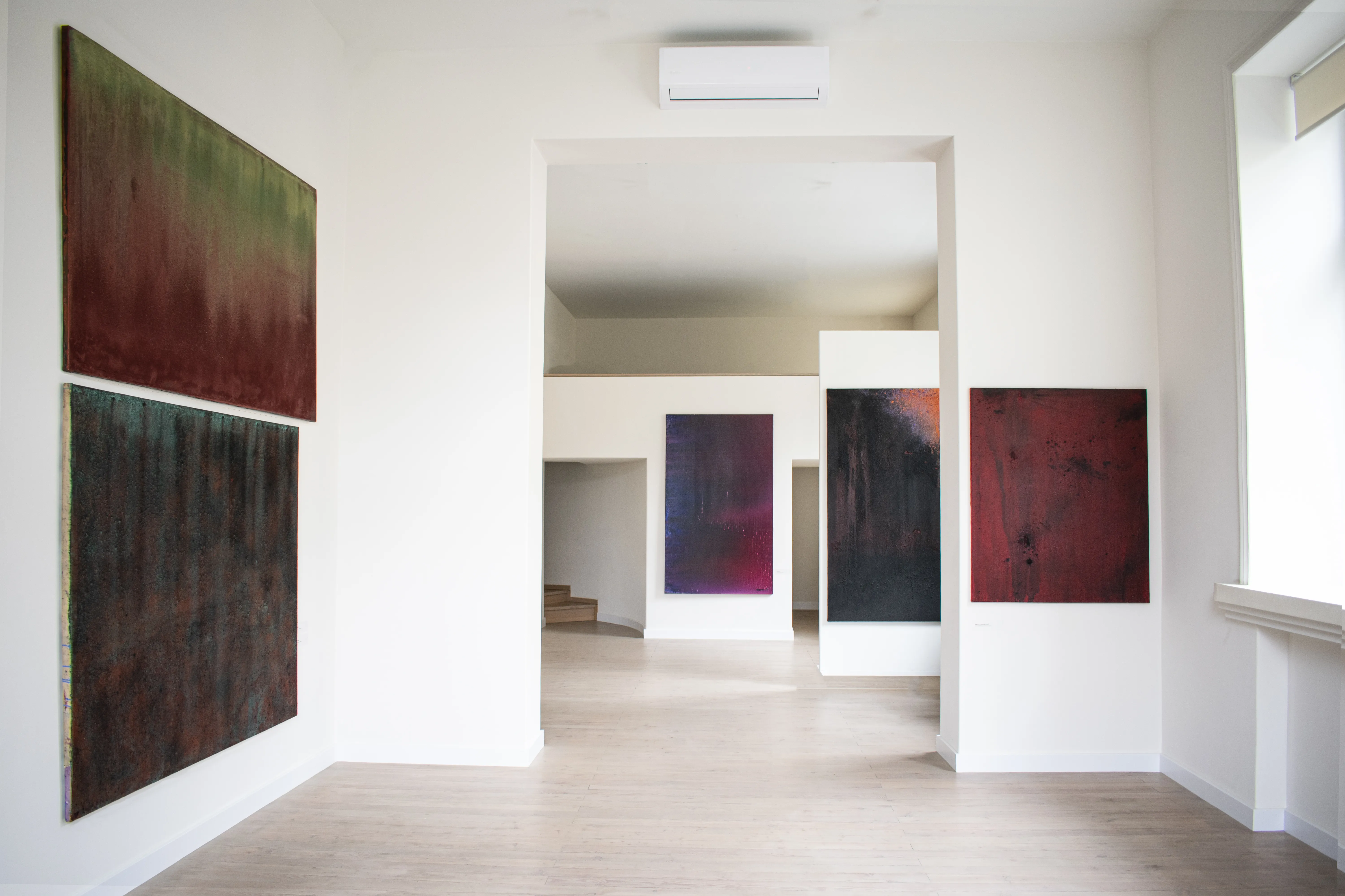 Image of Ultima ora. Monochromes and Pigments by Shum art gallery, a Exhibitions, created in 30.01.2025 Photo 6 of 8.